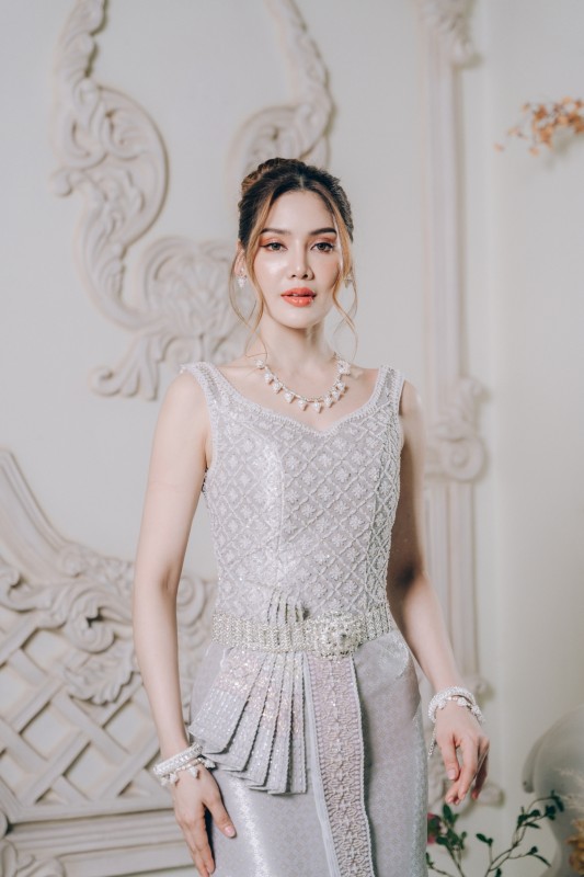 Wedding photo of ถ่ายแบบ and พรฟ้า ปุณิกา กุลสุนทรรัตน์