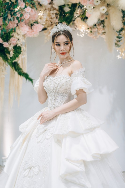 Wedding photo of ถ่ายแบบ and พรฟ้า ปุณิกา กุลสุนทรรัตน์