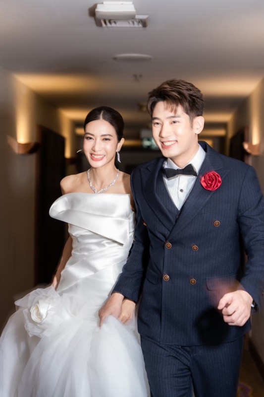 Wedding photo of ถ่ายแบบ and ไอซ์ อธิชนัน ศรีเสวก และ แชป วรากร ศวัสกร