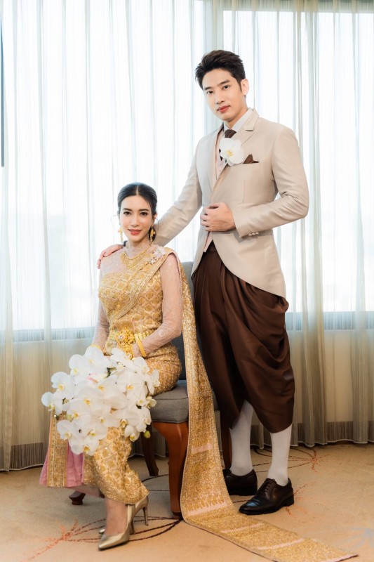 Wedding photo of ถ่ายแบบ and ไอซ์ อธิชนัน ศรีเสวก และ แชป วรากร ศวัสกร